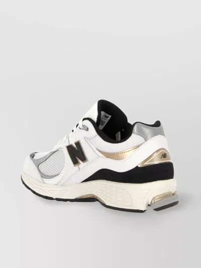 New Balance Mesh Upper 2002 Rubber Outsole Sneakers In White