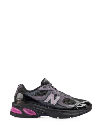 New Balance Panelled Low-top Sneakers In Black