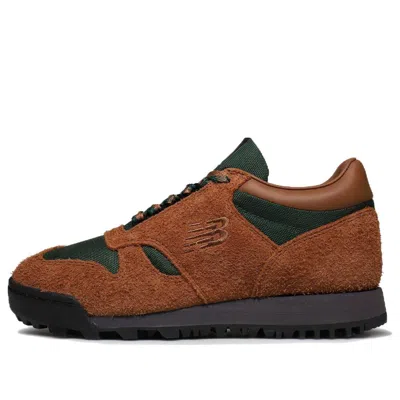 New Balance Unisex Rainier Low In Brown/green/grey