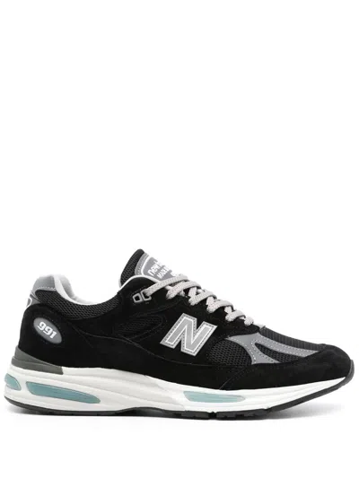 New Balance Black Low Top Sneakers With Logo Detail In Suede And Tech Fabric Man In Negro