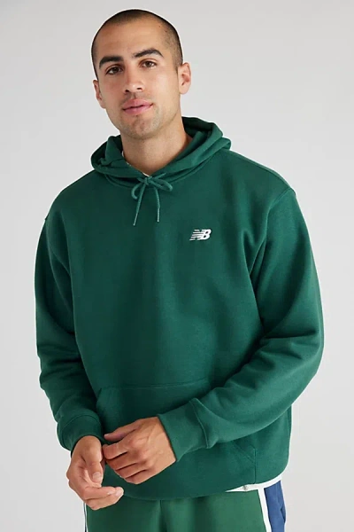 New Balance Small Logo Brushed Fleece Hoodie Sweatshirt In Nightwatch Green, Men's At Urban Outfitters