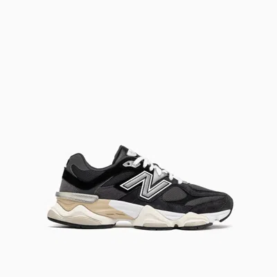 New Balance 9060 Sneaker In Black/white
