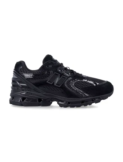New Balance Sneakers In Black