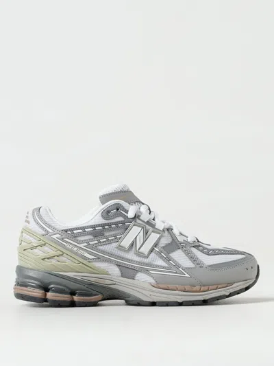 New Balance Trainers  Men In Grey