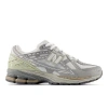 New Balance Utility Mesh Rubber Sole Sneakers In Grey/green