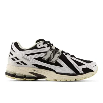 NEW BALANCE UNISEX 1906R SNEAKERS