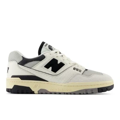 New Balance Unisex 550 Sneakers In White/black