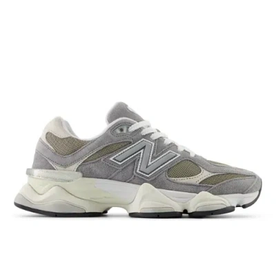 New Balance 9060 In Grey/brown