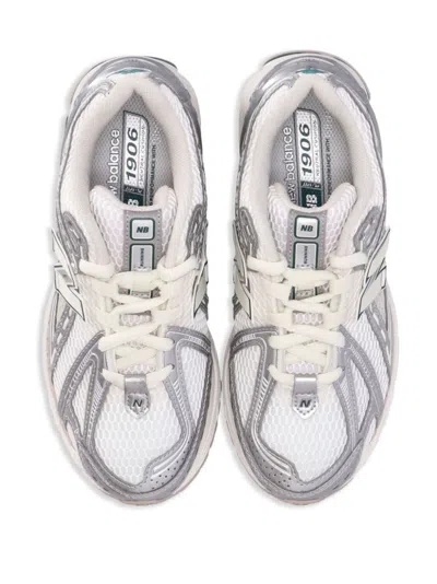 New Balance Unisex Sneakers In Argento