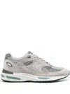 New Balance Versatile Grey Sneakers With Suede In White