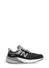 New Balance Black Low Top Sneakers With Logo Detail In Suede And Tech Fabric Woman In Black