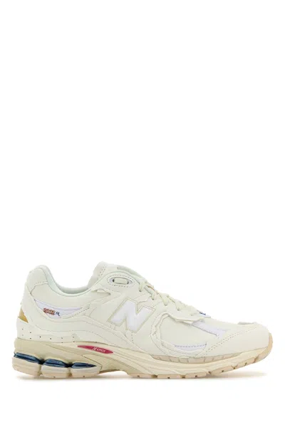 NEW BALANCE NEW BALANCE WHITE SUEDE AND MESH 2002R SNEAKERS