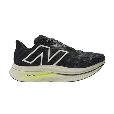 Pre-owned New Balance Wmns Fuelcell Supercomp Trainer V2 Wide 'black Thirty Watt'