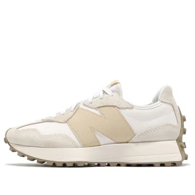 New Balance Women's 327 In White/beige