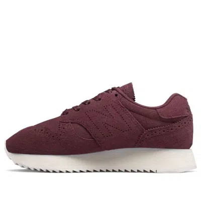 New Balance (wmns)  520 Platform 'wine Red White' In Multi