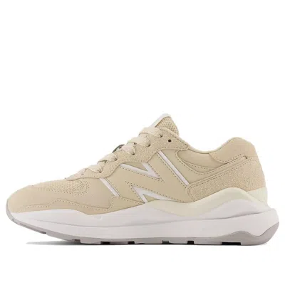 New Balance Women's 5740 In Beige/white