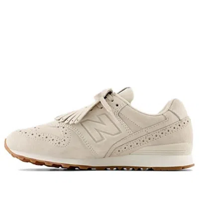 New Balance (wmns)  996v2 'gray Brown' In Neutral