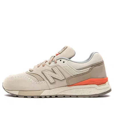 New Balance (wmns)  997 Series 'cream Yellow' In Neutral