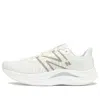 New Balance Damen Fuelcell Propel V4 In Weiss/grau, Synthetic, Grösse 41.5