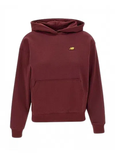 New Balance Woman  _ In Red