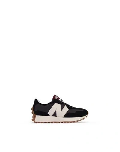 New Balance Black Low Top Sneakers With Logo Detail On The Side In Suede Unisex