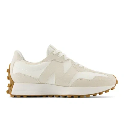 NEW BALANCE DAMEN 327 IN BEIGE/WEISS, WILDLEDER/MESH, GRÖSSE 40.5