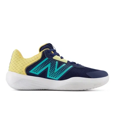 New Balance Women's 696v6 Tennis Shoes In White/green