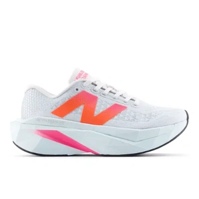 New Balance Fuelcell Supercomp Trainer V3 In White