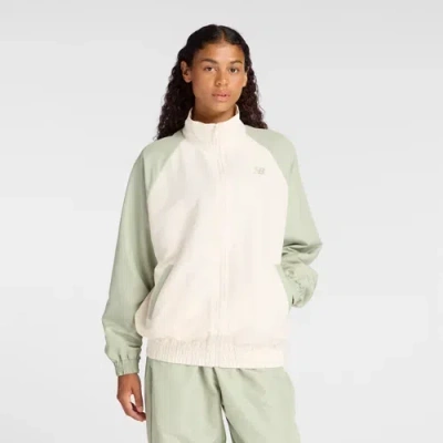 New Balance Women's Graphic Woven Jacket In White