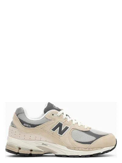 NEW BALANCE WOMEN'S LOW M2002R SANDSTONE SNEAKERS