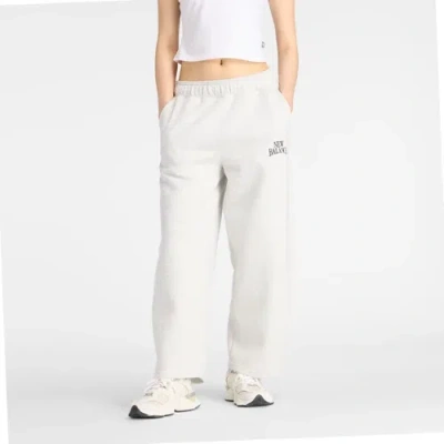 New Balance Women's Trackside Fleece Barrel Pant In White