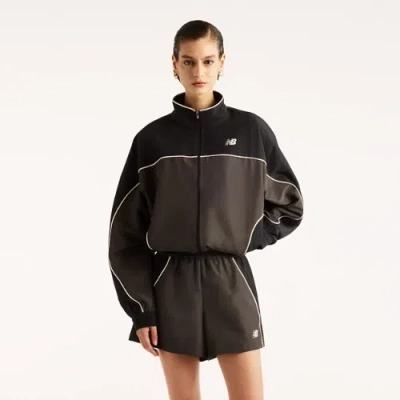 New Balance Damen Trackside Woven Jacket In Grau, Polywoven, Grösse Xs In Gray