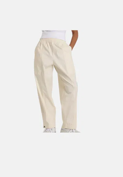New Balance Women's Trousers  Wp51501 In Ivory