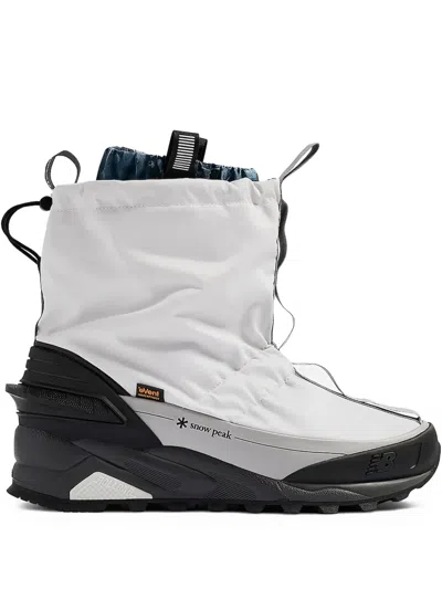 New Balance X Tokyo Design Studio Niobium Concept 3 Boots In White