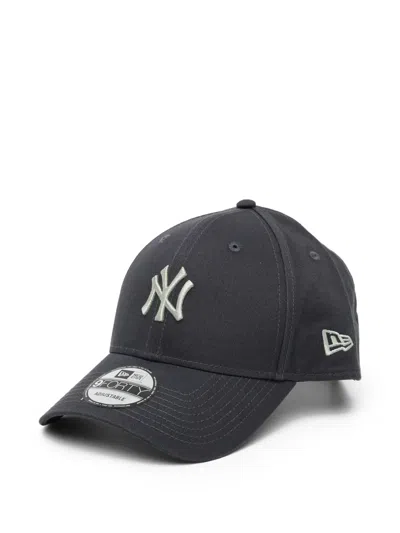 New Era 9forty Cap In Gray