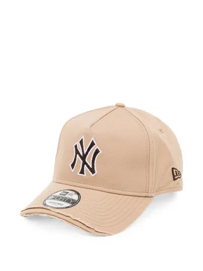 New Era 9forty Distressed Baseball Cap In White