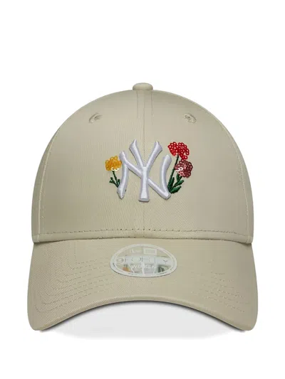 New Era 9forty Floral-embellishment Baseball Cap In Green