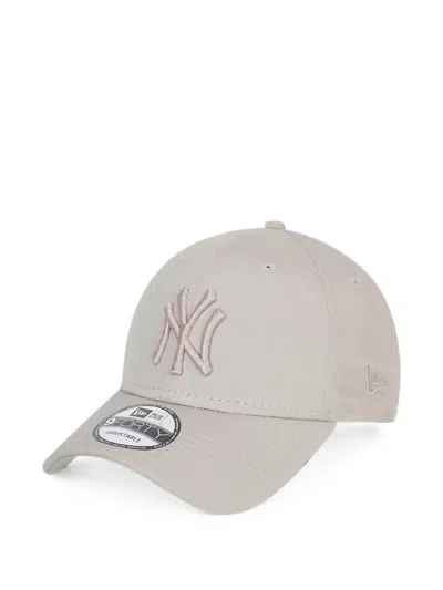 New Era 9forty New York Yankees Baseball Cap In Neutral