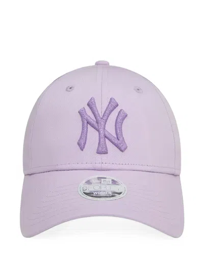 New Era 9forty Ny Yankees Logo-embroidered Cap In Purple