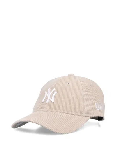 New Era 9twenty Yankees-logo Baseball Cap In Neutral