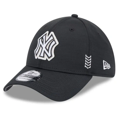 New Era Black New York Yankees 2024 Clubhouse 39thirty Flex Fit Hat