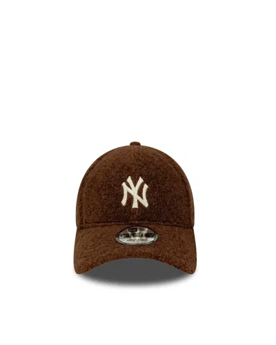 New Era Cap 60915754 Borg Fleece Baseball Cap In Brown