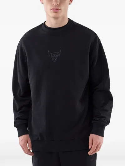 New Era Chicago Bulls Nba League Essential Sweatshirt In Black