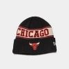 New Era Chicago Bulls Nba Retro Beanie Hat In Black