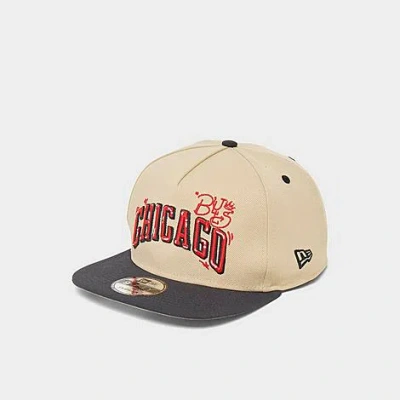 New Era Chicago Bulls Nba Team Art 9fifty Snapback Hat In Tan/black/red