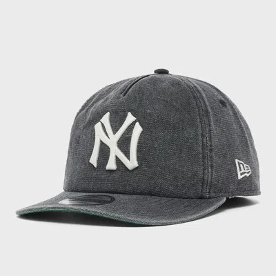 New Era Classic Capped Visor Hat - Adjustable Fit In Black