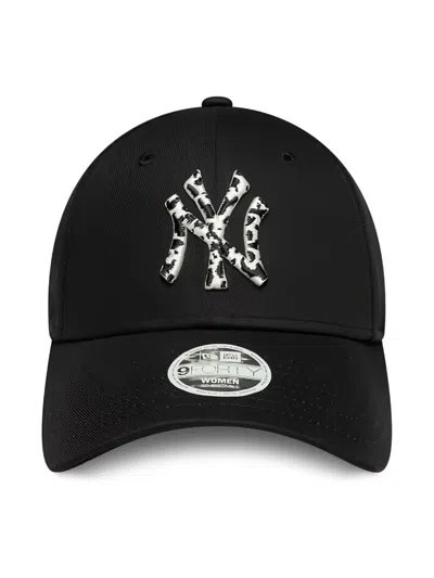 New Era Embroidered-logo Baseball Cap In Neutral