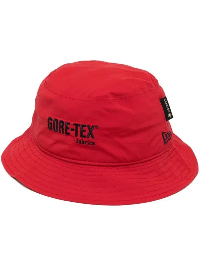New Era Embroidered-logo Bucket Hat In Red