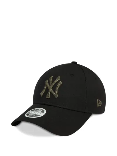 New Era Embroidered-logo Hat In Black
