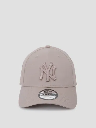 New Era Essential 9forty Adjustable Cap In Abrabr